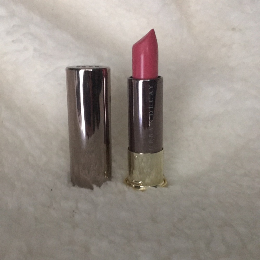 Urban Decay Cream Lipstick in Disobedient